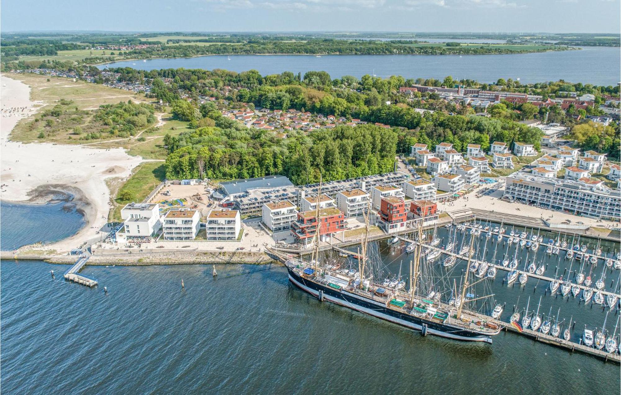 Lovely Apartment In Luebeck Travemuende With Wifi Buitenkant foto
